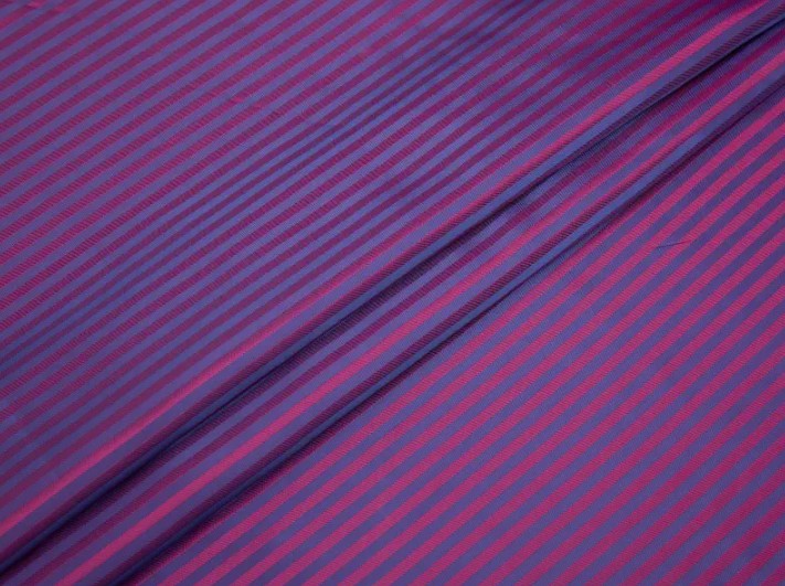 Tessuto per rivestimento viscoso in poliestere: confortevole, resistente, ecologico e alla moda